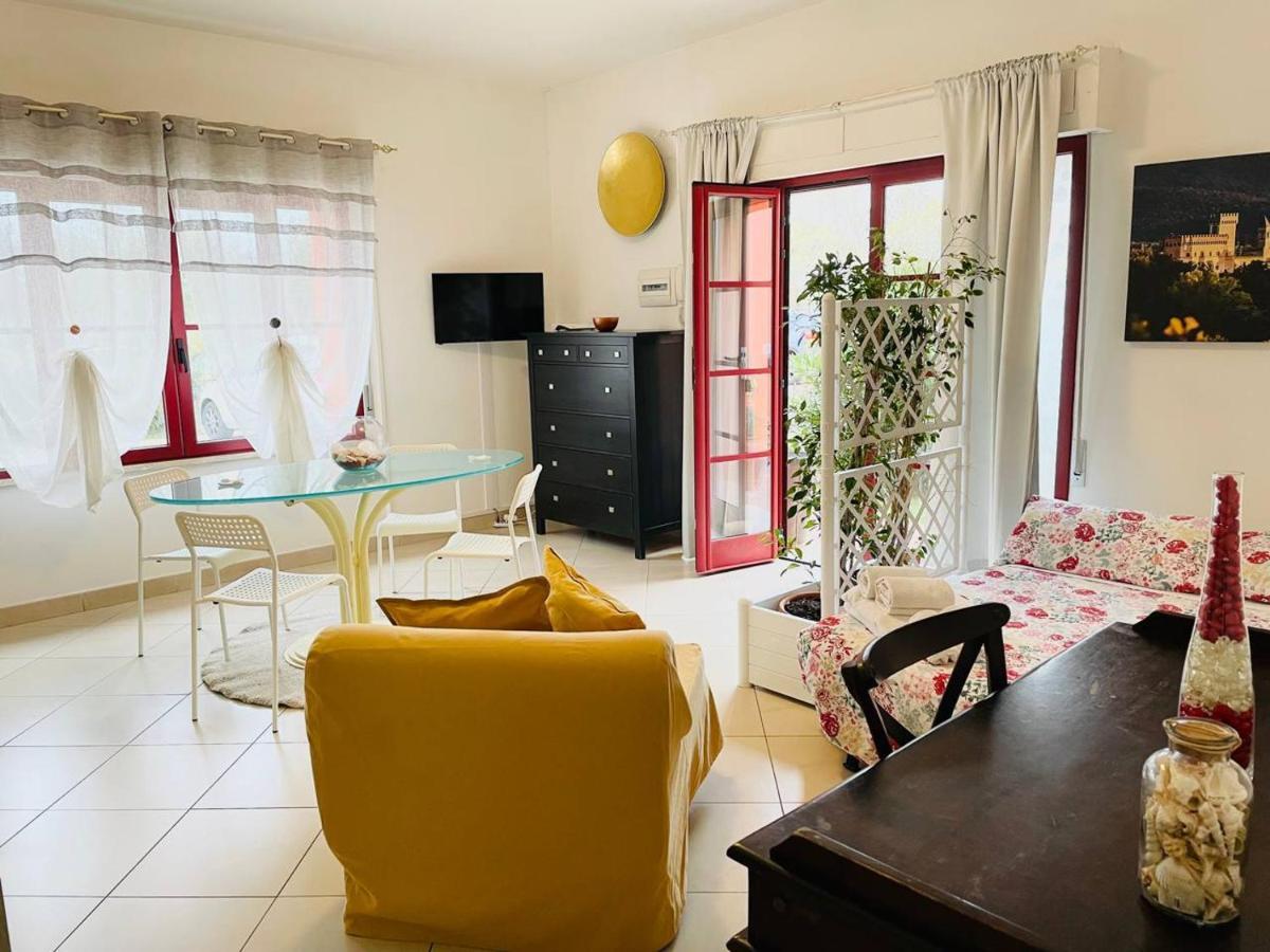 Regina Del Mare Holiday Apartments Тирренія Екстер'єр фото
