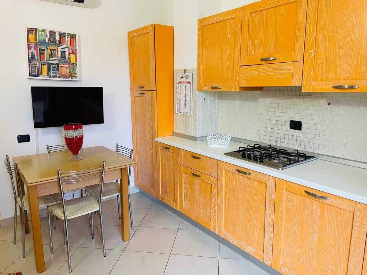 Regina Del Mare Holiday Apartments Тирренія Екстер'єр фото