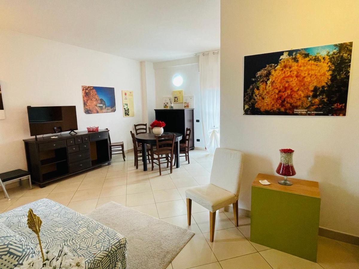 Regina Del Mare Holiday Apartments Тирренія Екстер'єр фото